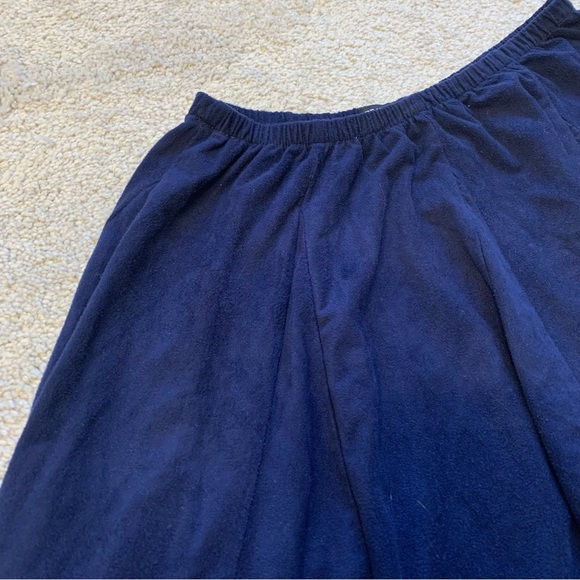 Brandy Melville Velvet Blue Mini Skater Skirt - Picture 4 of 4